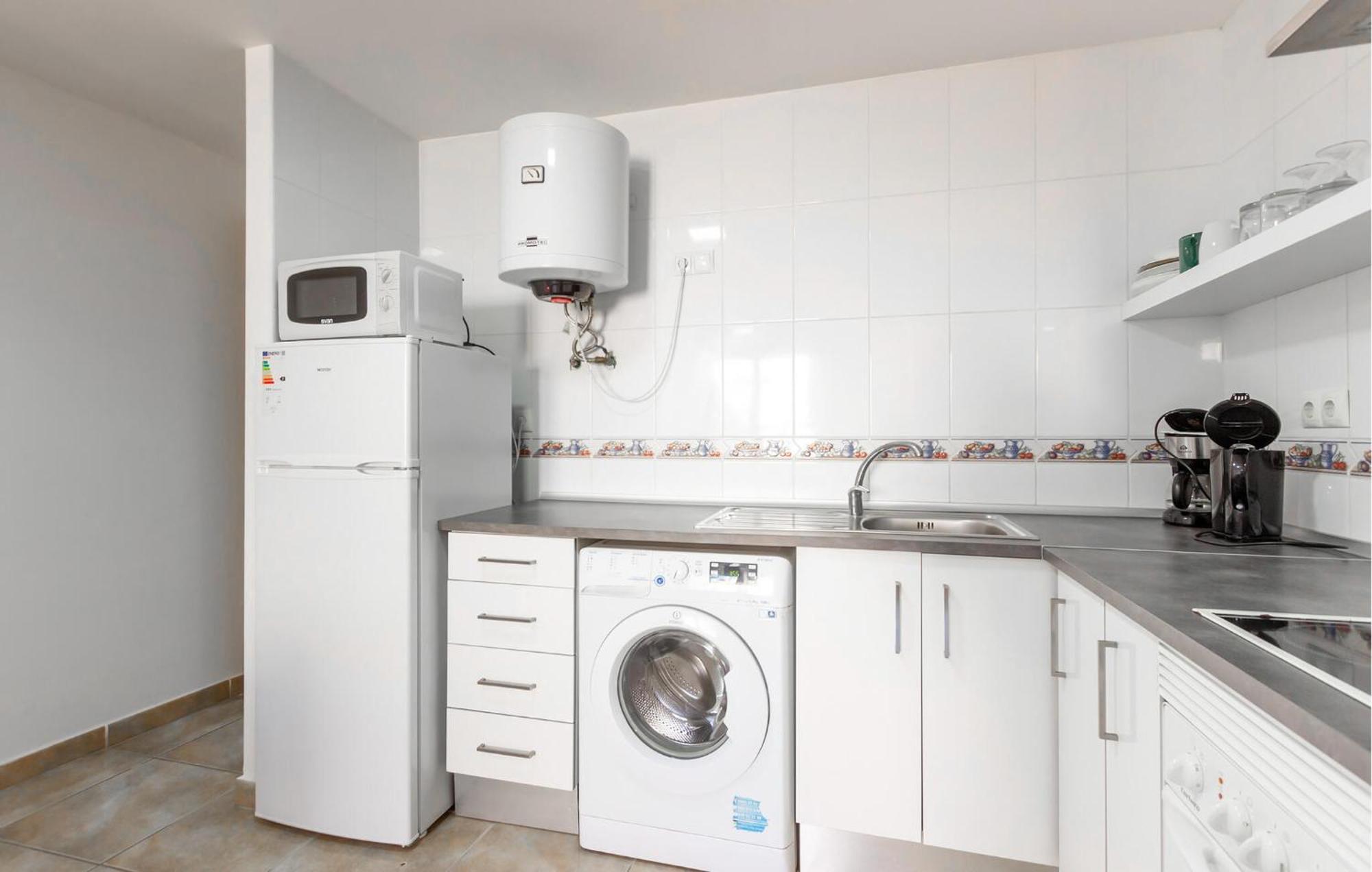 Amazing Apartment In Santa Pola Buitenkant foto